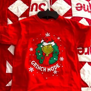Size 4 brand new grinch Christmas shirt